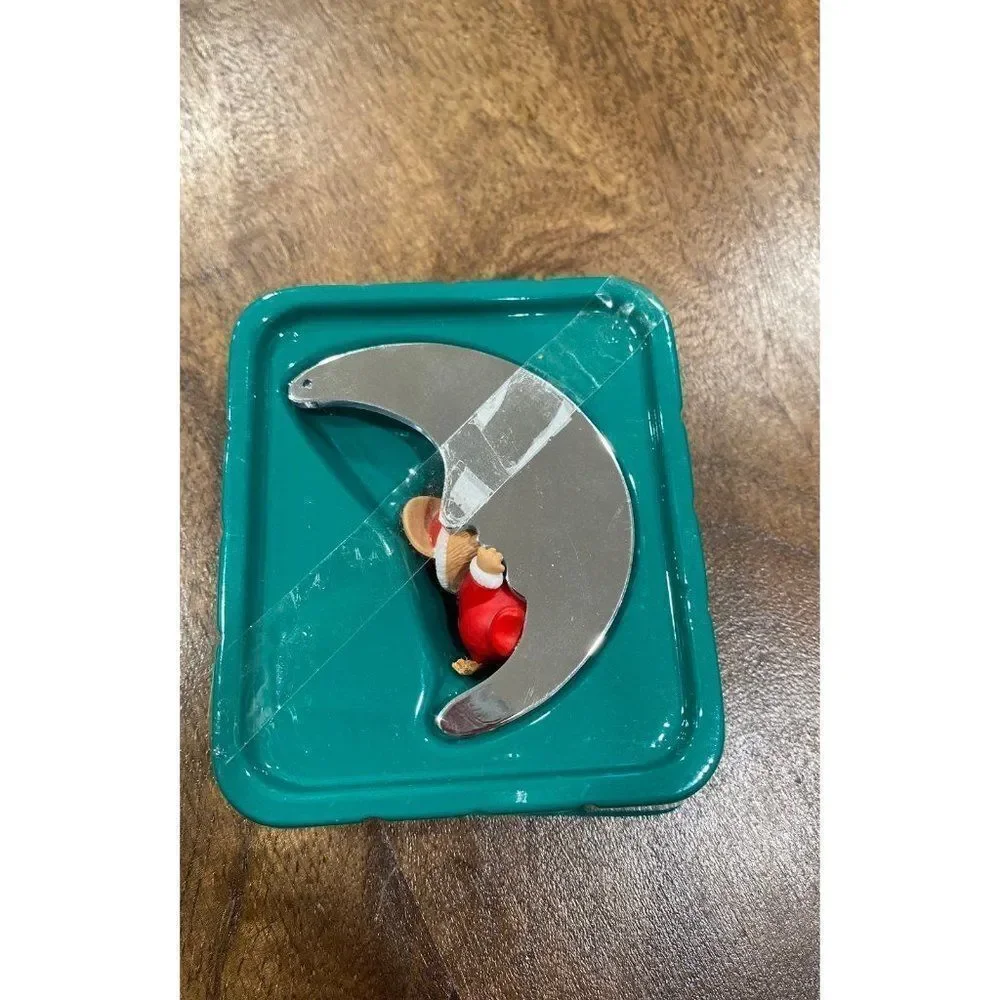Vintage‎ Hallmark Mouse to the Moon handcrafted ornament 1986 Christmas Holiday